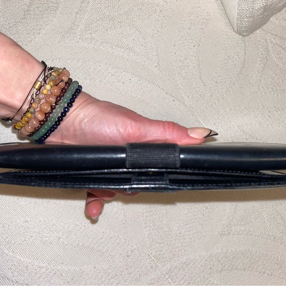 Authentic Vintage Salvatore Ferragamo Wallet - Picture 13 of 15